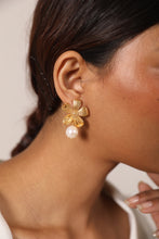 Load image into Gallery viewer, Jolie Earrings
