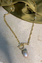 Load image into Gallery viewer, Beatrice Link Chain Necklace
