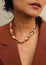 Load image into Gallery viewer, AMELIA CHOKER / NECKLACE
