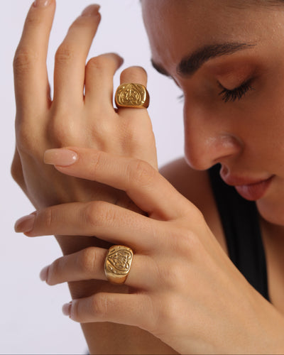 Crest Ring