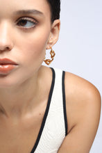 Load image into Gallery viewer, Heartlinks Midi Hoops
