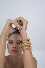 Load image into Gallery viewer, Elaris Bangles
