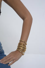 Load image into Gallery viewer, Elaris Bangles
