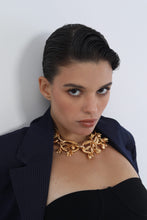 Load image into Gallery viewer, Camelia Link Necklace
