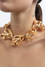Load image into Gallery viewer, Camelia Link Necklace
