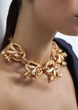 Load image into Gallery viewer, Camelia Link Necklace
