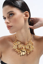 Load image into Gallery viewer, Fiore d&#39;Oro Necklace
