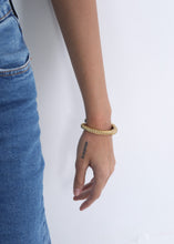 Load image into Gallery viewer, Helix Bangle Gold
