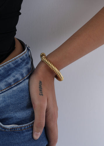 Helix Bangle Gold