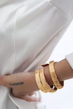 Load image into Gallery viewer, Esme Bangle
