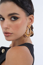 Load image into Gallery viewer, Sienna Earrings
