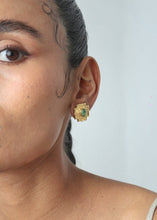 Load image into Gallery viewer, Cecelia Studs

