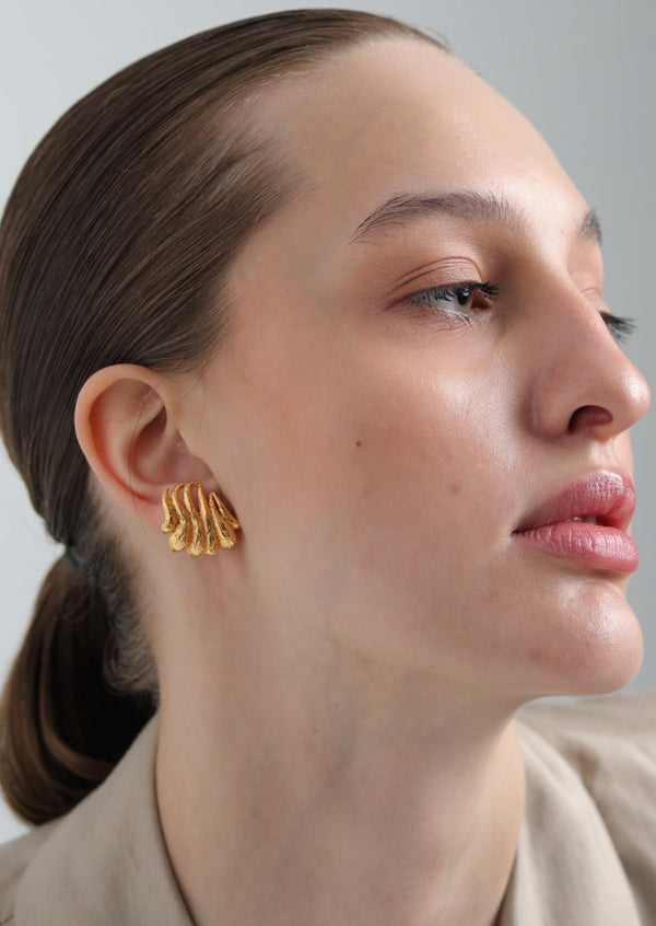 Wave Earrings Golden