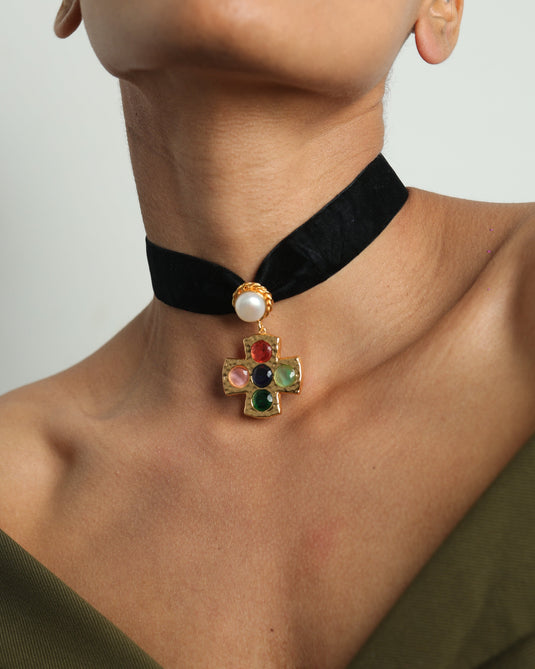 Talk Of The Town Choker