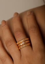 Load image into Gallery viewer, Ibiza Stack of Rings - White
