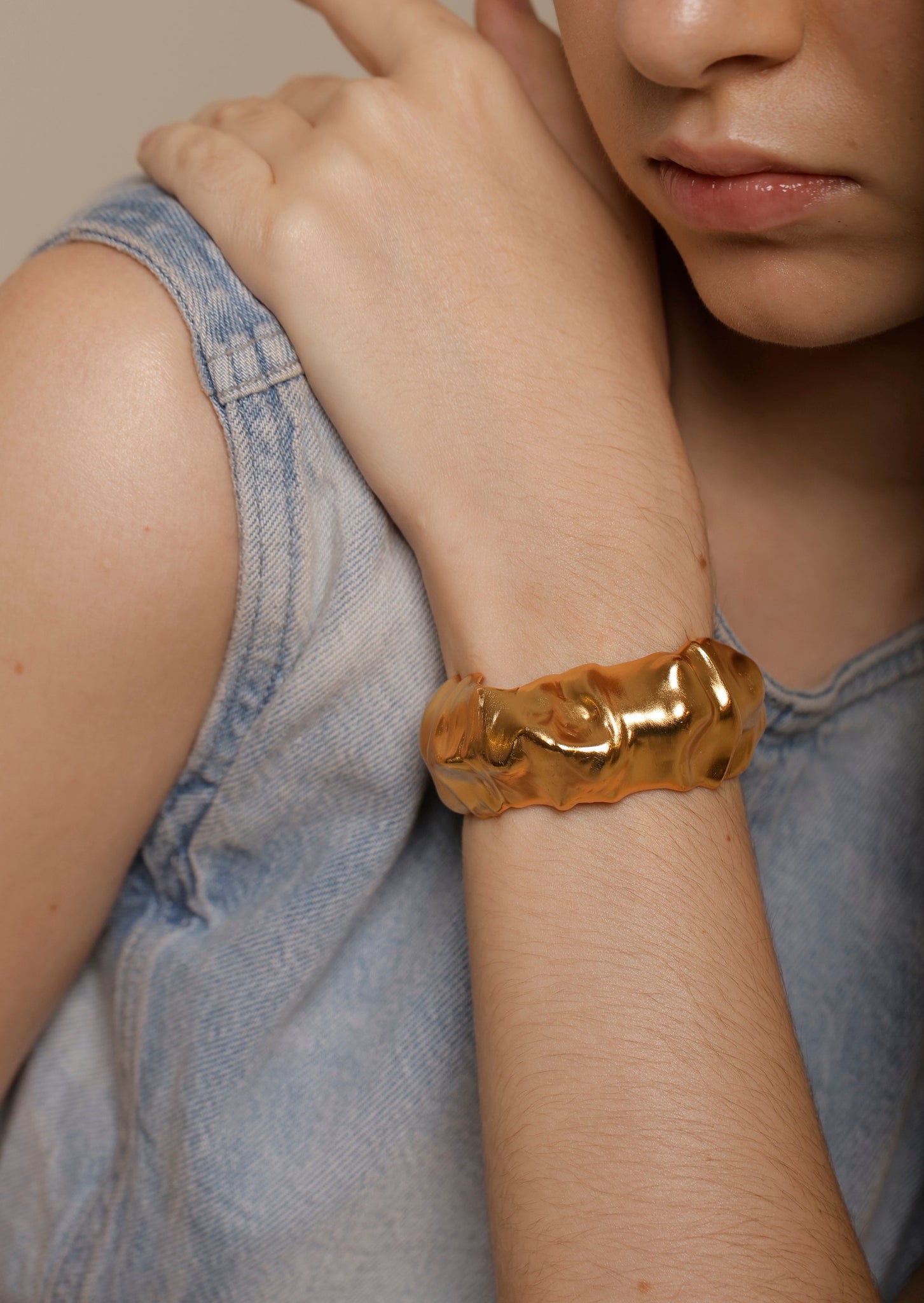 Scrunchie Bangle – ANATINA