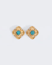 Load image into Gallery viewer, Blossom Studs Summer
