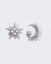 Load image into Gallery viewer, Chaand Sitaara Silver Earrings
