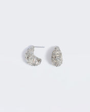 Load image into Gallery viewer, Syrra Huggies Silver
