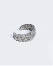 Load image into Gallery viewer, Kingtsugi Bangle Silver
